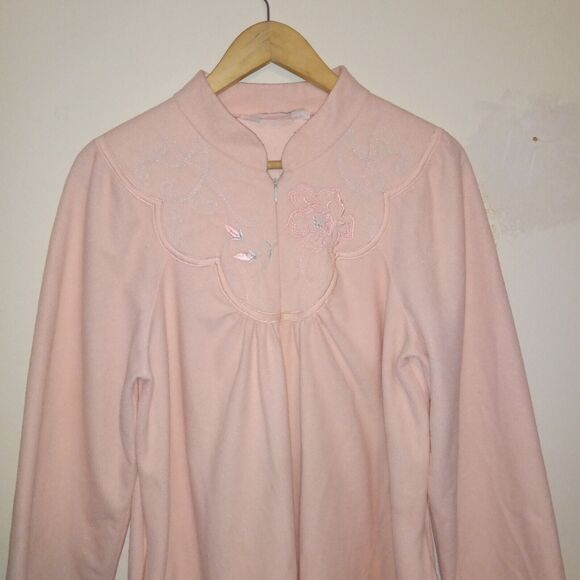 Vintage Shadowline Fleece Housecoat-Medium-Floral Embroidered Yoke-Pockets-Zip - Picture 2 of 10